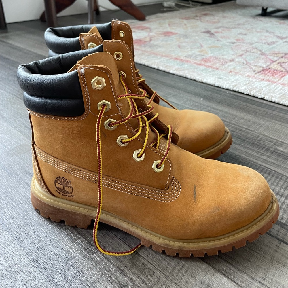 Women’s Linden Woods Timberland Waterproof Boots size 7